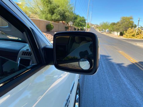 Used 2016 RAM 1500 Laramie w/ Convenience Group image 14