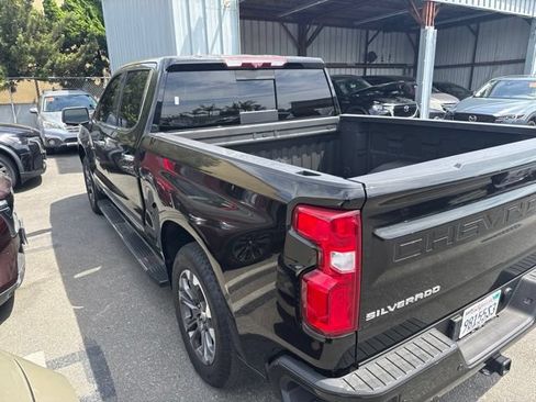 Used 2022 Chevrolet Silverado 1500 High Country w/ Technology Package AWD/4WD image 7