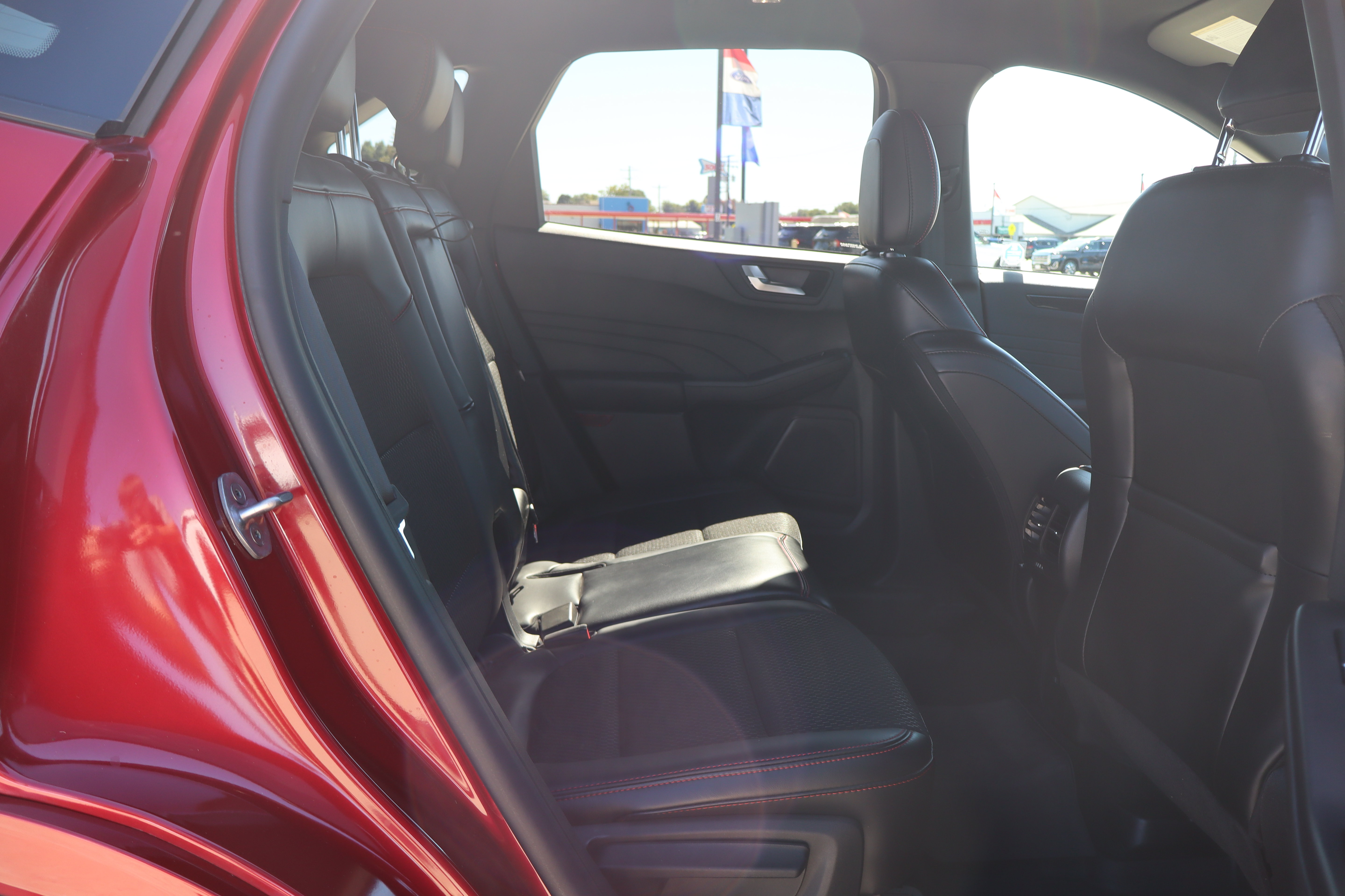 Used 2024 Ford Escape ST-Line w/ Tech Pack #1 AWD/4WD image 11