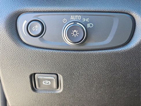 Used 2022 Chevrolet Blazer LT image 21