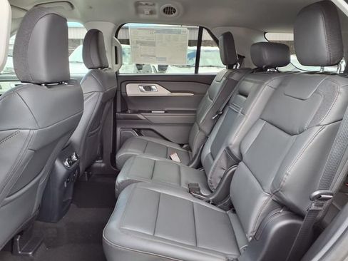 New 2026 Ford Explorer Active w/ Active Comfort Package RWD image 9