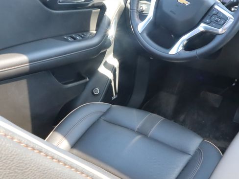 Used 2022 Chevrolet Blazer Premier w/ Enhanced Convenience Package AWD/4WD image 9