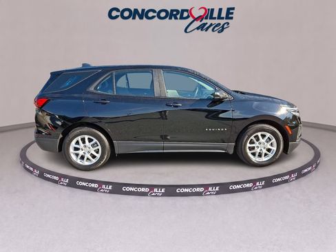 Used 2023 Chevrolet Equinox LS FWD image 7
