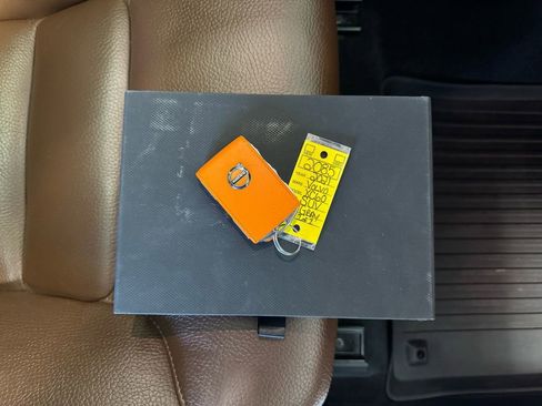 Used 2021 Volvo XC60 T5 Momentum image 34