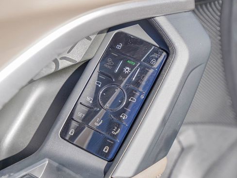 New 2025 Audi Q5 Premium image 16