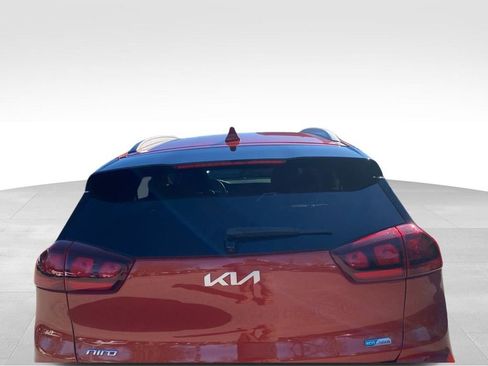 Used 2022 Kia Niro LXS image 16