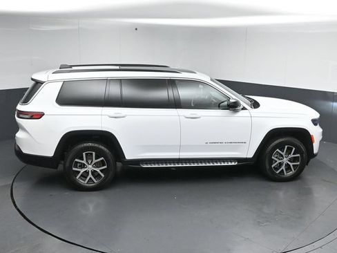 Used 2025 Jeep Grand Cherokee L Limited w/ Luxury Tech Group II AWD/4WD image 53