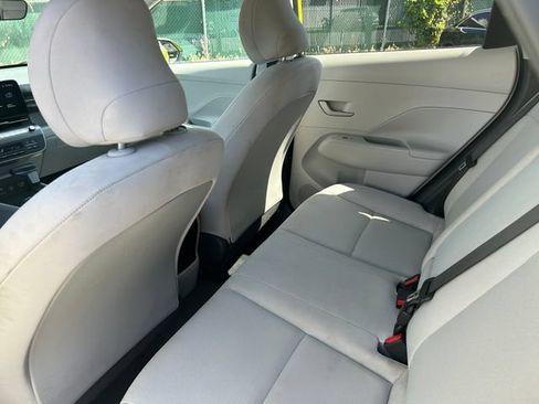 Used 2024 Hyundai Kona SEL AWD/4WD image 30