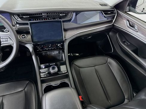 Used 2023 Jeep Grand Cherokee 4WD 4xe image 28