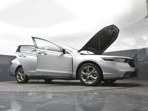 Used 2024 Honda Accord EX image 33