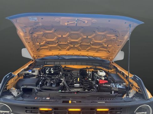 Used 2022 Ford Bronco Black Diamond image 36