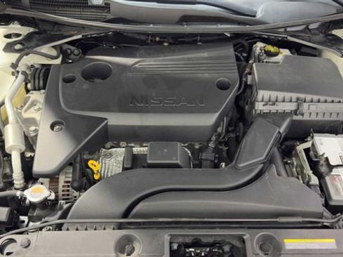 Used 2018 Nissan Altima 2.5 SV FWD image 33