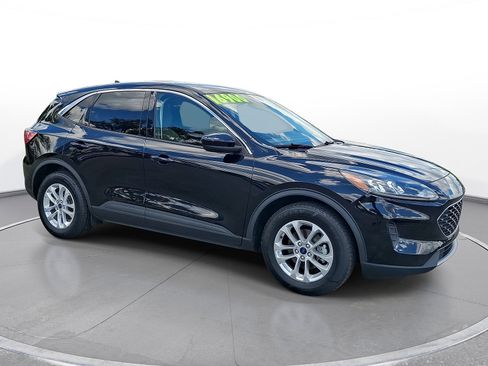 Used 2021 Ford Escape SE FWD image 1