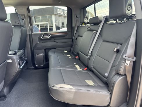 Used 2025 GMC Sierra 2500 Denali w/ Denali Reserve Package AWD/4WD image 11