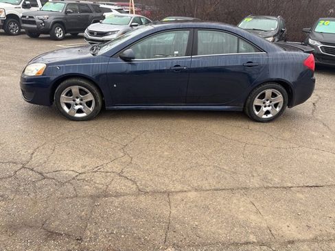 Used 2009 Pontiac G6 Sedan w/ Sport Package 1 image 10