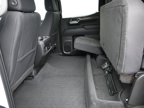Used 2024 Chevrolet Silverado 1500 LT RWD image 14
