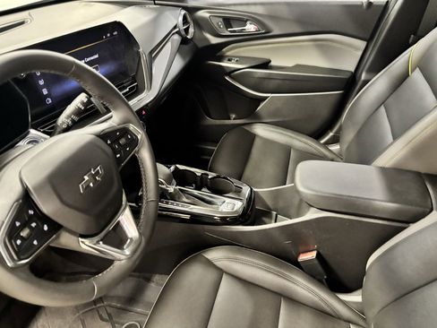 Used 2025 Chevrolet Trax ACTIV w/ Driver Confidence Package image 16