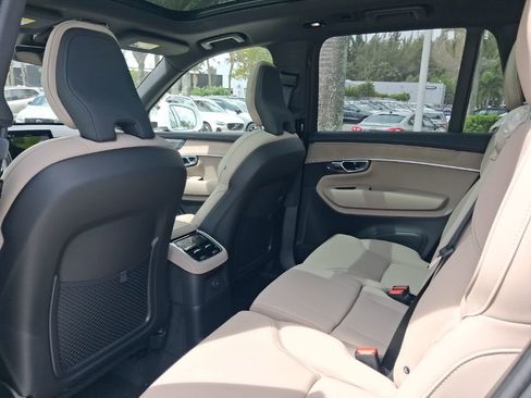 New 2026 Volvo XC90 T8 Plus w/ Protection Package Premier AWD/4WD image 5