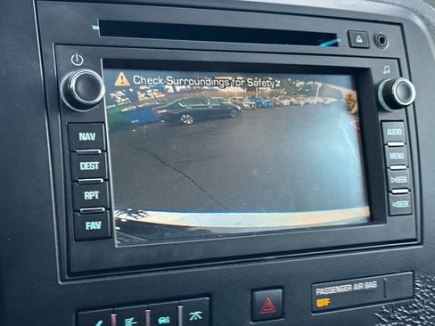 Used 2012 Buick Enclave Premium w/ Trailering Provision Package image 24