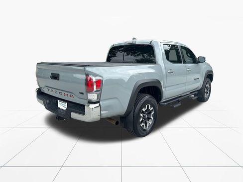 Used 2020 Toyota Tacoma TRD Off-Road AWD/4WD image 8