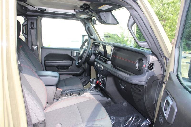 Used 2026 Jeep Gladiator Rubicon AWD/4WD image 11