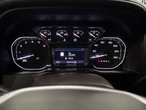 Used 2021 GMC Sierra 2500 SLT w/ SLT Preferred Package image 19
