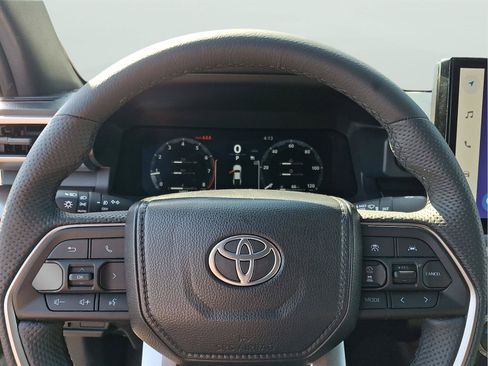 Used 2024 Toyota Tacoma TRD Off-Road AWD/4WD image 27