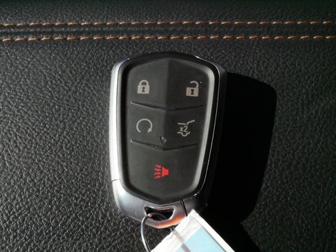 Certified 2023 Cadillac XT4 Sport w/ Cold Weather Package image 31