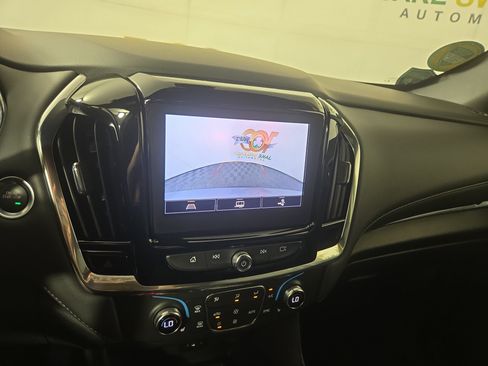 Certified 2023 Chevrolet Traverse LT FWD image 21