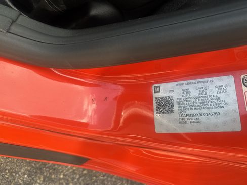 Used 2020 Chevrolet Camaro LT RWD image 19