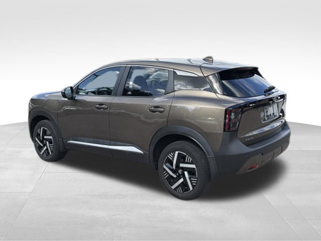 Used 2025 Nissan Kicks SV FWD image 3