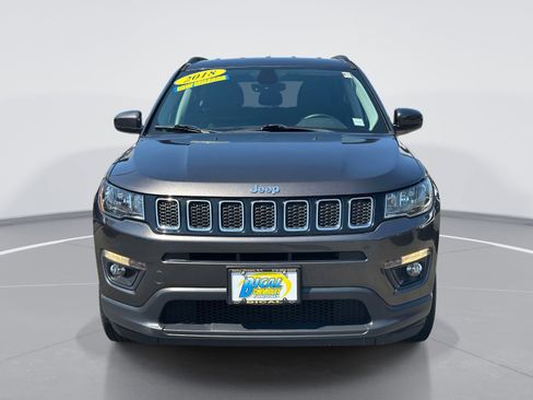 Used 2018 Jeep Compass Latitude w/ Popular Equipment Group AWD/4WD image 2