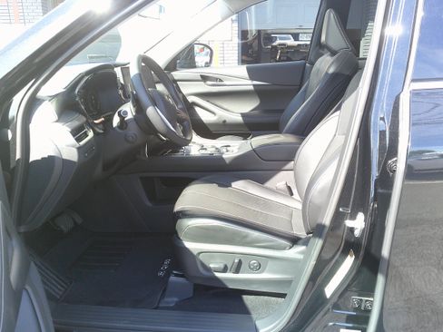 Used 2023 INFINITI QX60 Luxe w/ Cargo Package AWD/4WD image 13