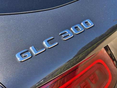 Used 2022 Mercedes-Benz GLC 300 image 12