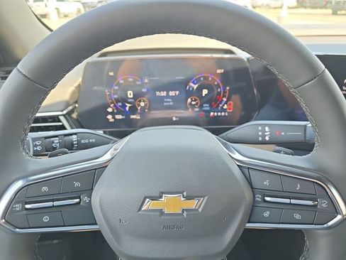 New 2025 Chevrolet Suburban High Country AWD/4WD image 11