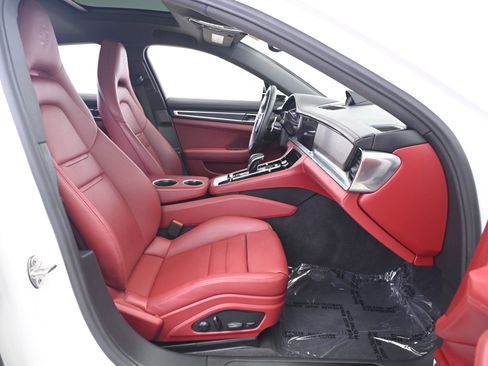 Certified 2023 Porsche Panamera 4 Platinum Edition AWD/4WD image 23
