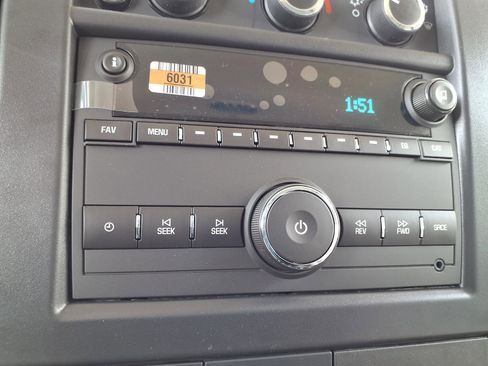 New 2026 GMC Savana 3500 w/ Driver Convenience Package image 4