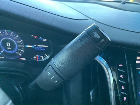 Used 2017 Cadillac Escalade ESV 4WD image 40