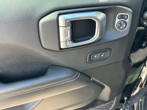 Used 2021 Jeep Wrangler Unlimited Sahara w/ Cold Weather Group AWD/4WD image 14
