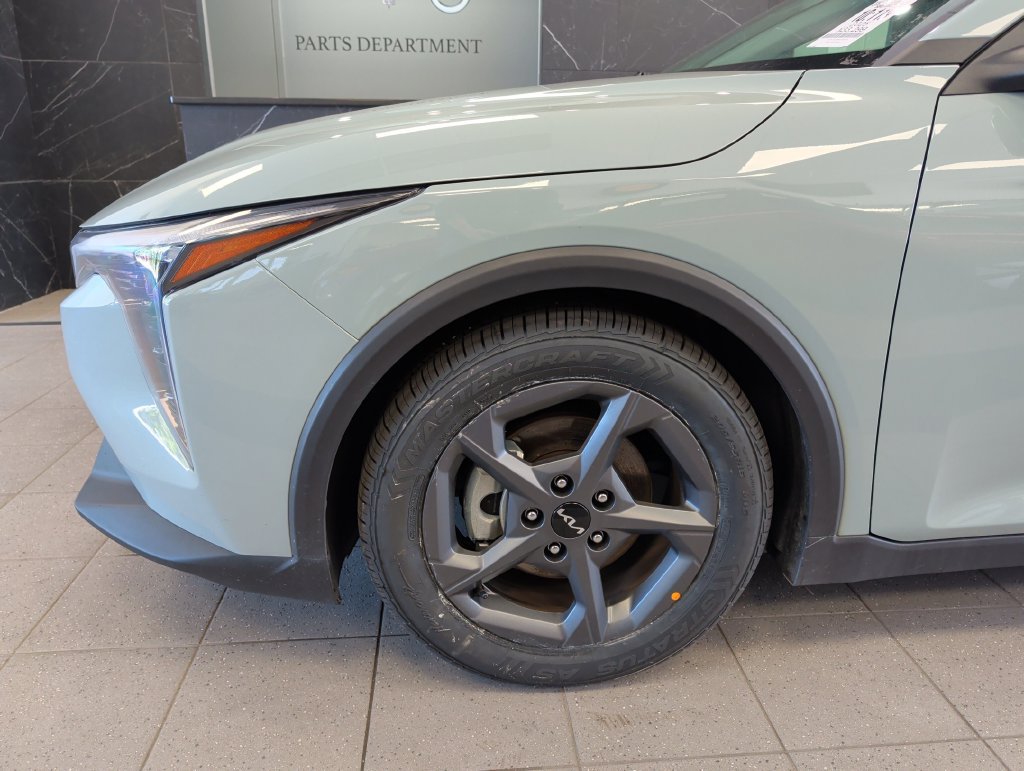 Used 2025 Kia K4 FWD image 32