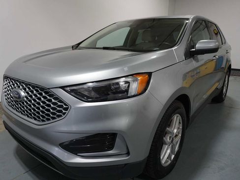 Used 2023 Ford Edge SEL image 1