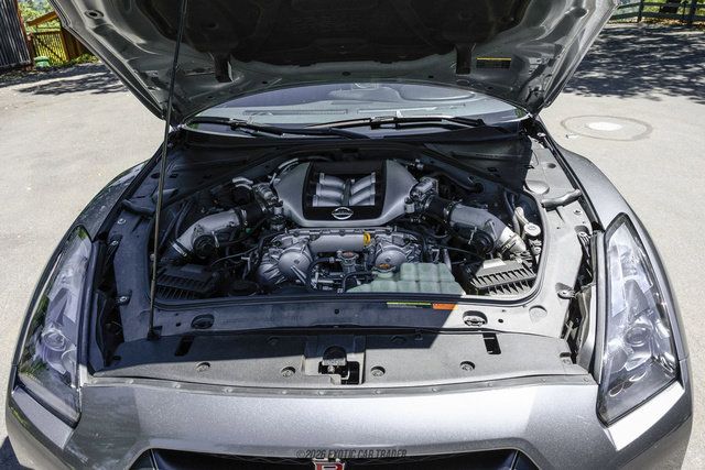Used 2011 Nissan GT-R Premium AWD/4WD image 15