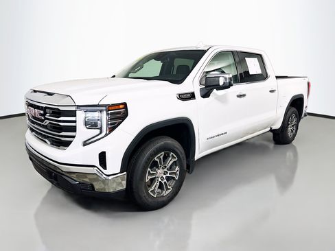 Used 2025 GMC Sierra 1500 SLT AWD/4WD image 9