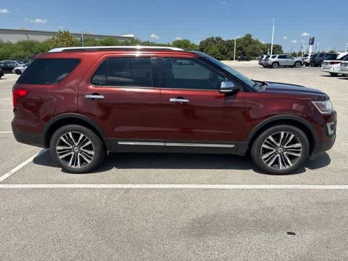 Used 2016 Ford Explorer Platinum AWD/4WD image 6