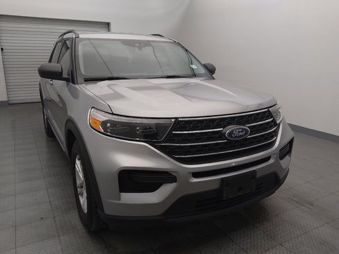 Used 2021 Ford Explorer XLT image 14