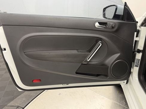 Used 2019 Volkswagen Beetle 2.0T S image 10