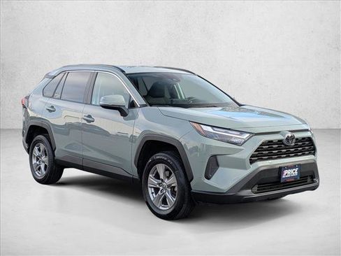 Used 2023 Toyota RAV4 XLE image 3