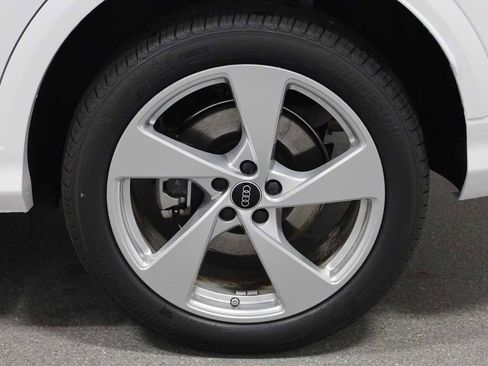 New 2025 Audi Q5 Premium Plus image 36