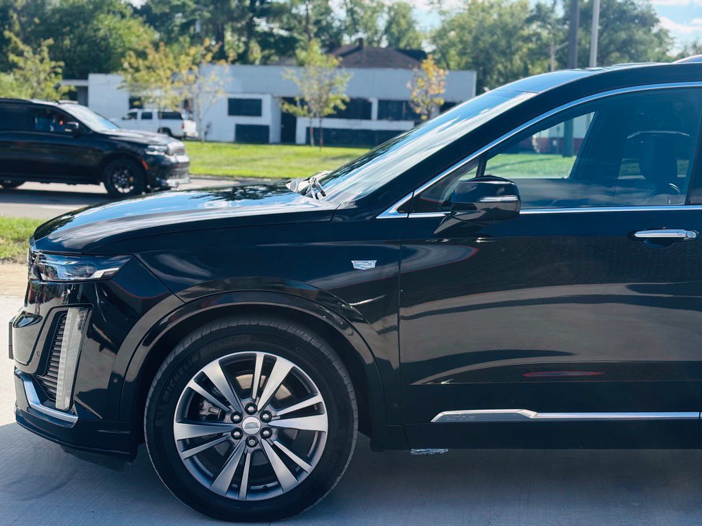 Used 2025 Cadillac XT6 Premium Luxury w/ Technology Package AWD/4WD image 15