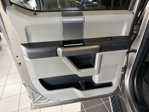 Used 2020 Ford F150 XLT w/ Equipment Group 302A Luxury AWD/4WD image 15